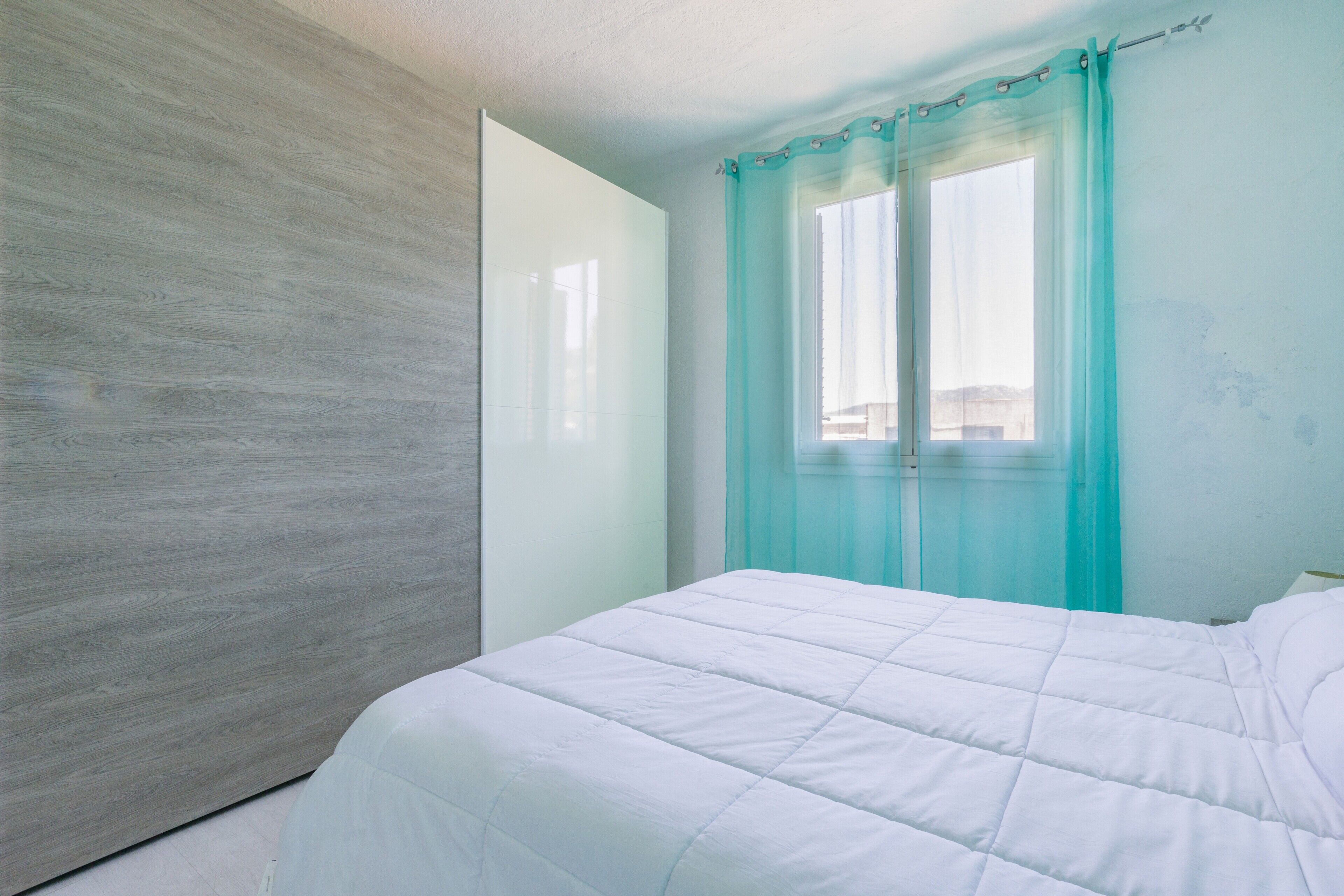 1 makuuhuone, silitysrauta/-lauta, vuodevaatteet