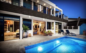 Outdoor pool - Boutique villa with relaxed feeling, private pool and breathtaking view. (T. Koh Tao)