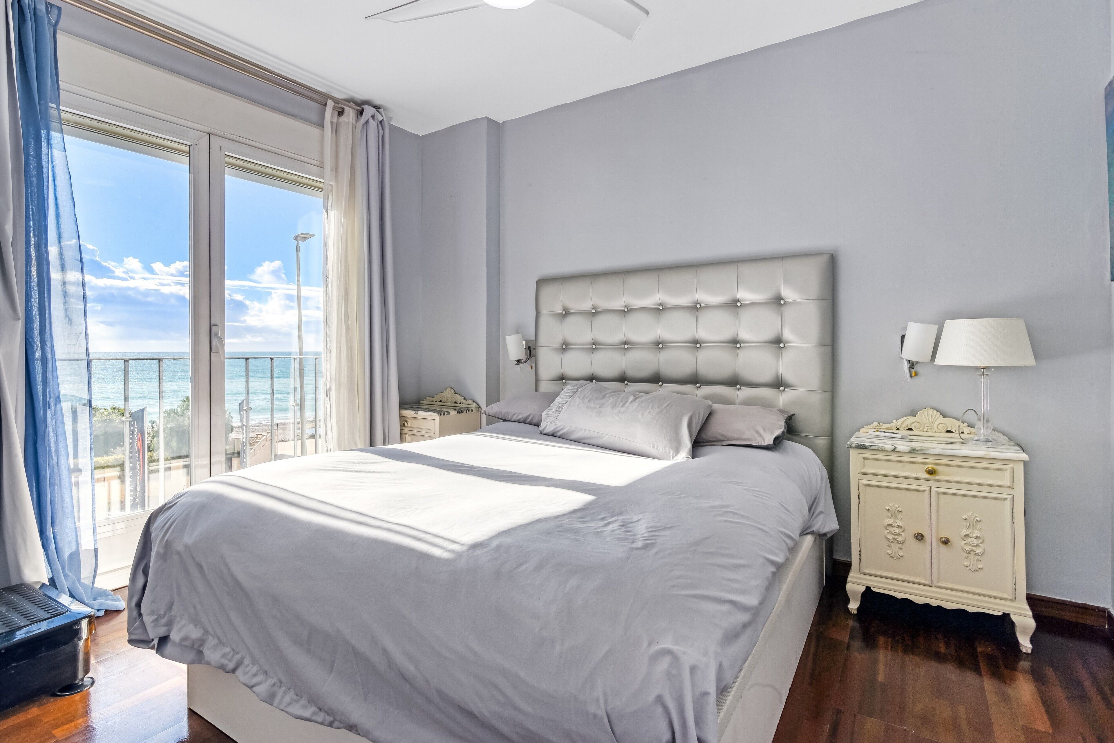 3 habitaciones, tabla de planchar con plancha y wifi gratis 