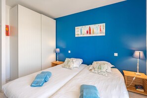 4 bedrooms, iron/ironing board, free WiFi, bed sheets