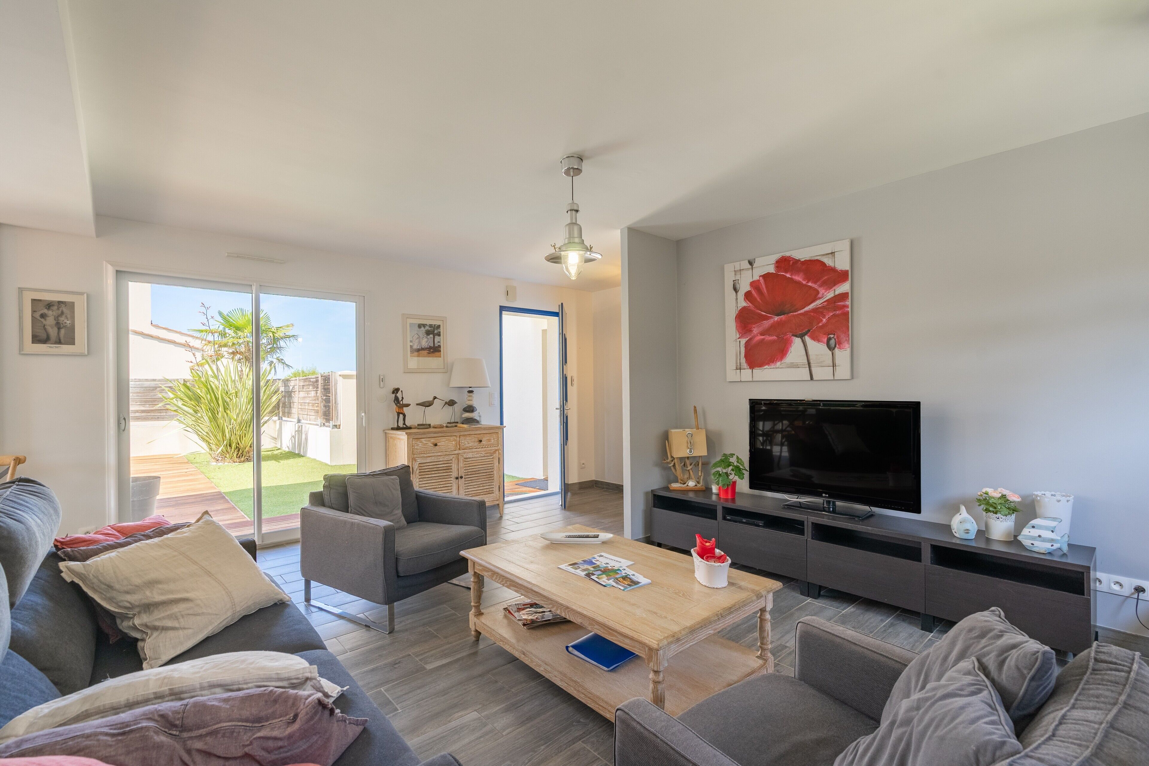 TV, DVD player, stereo