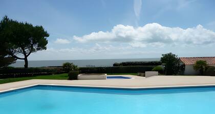 Holiday Home 'M9107 - Domaine' with Shared Pool and Private Garden