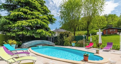 Gästehaus 'Chambres D'hotes Près Lac Annecy 2' mit Gemeinschaftspool und Gemeinschaftsgarten