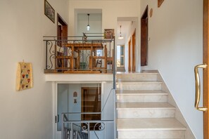 Interior - Room 'Giada' with Mountain View, Wi-Fi and Air Conditioning (Fornello)