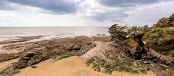 Le Petit Voilier 'Family Spirit and Ocean' with Private Pool, Private Garden PO30