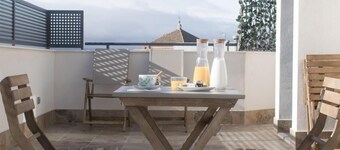 Country House 'Posada Del Herrero' with Private Pool, Wi-Fi and Air Conditioning