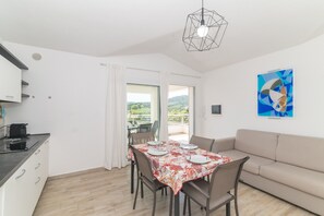 Interior - Holiday Home 'Virgi Sea View' with Sea View, Private Terrace and Air Conditioning (Budoni)