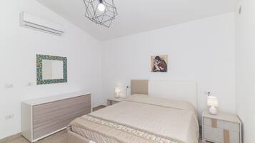 2 Schlafzimmer, Bügeleisen/Bügelbrett, Bettwäsche