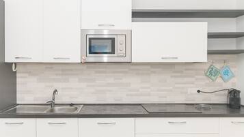 Frigorífic, forn, placa de cuina i rentaplats