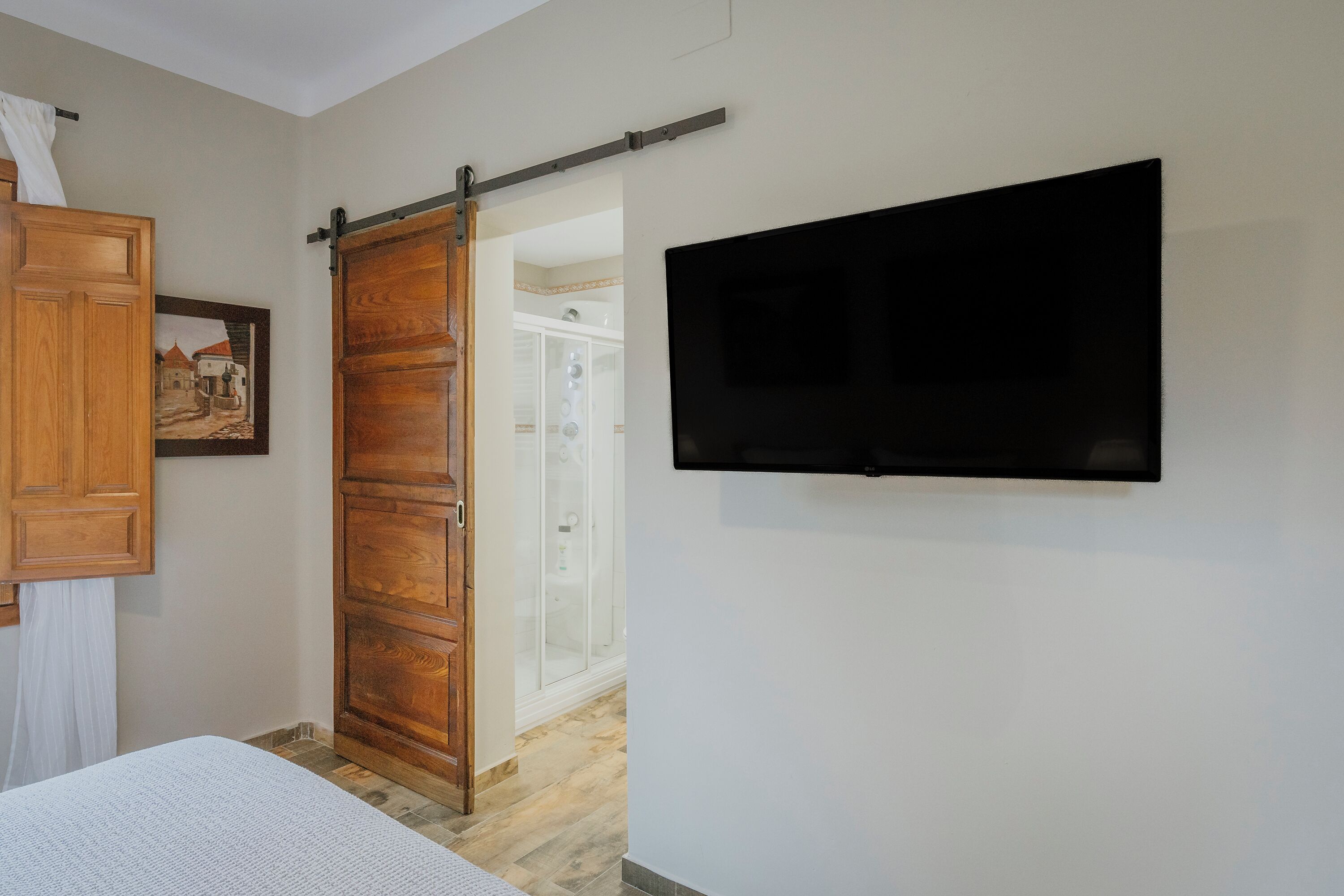 4 Schlafzimmer, Bügeleisen/Bügelbrett, kostenloses WLAN, Bettwäsche