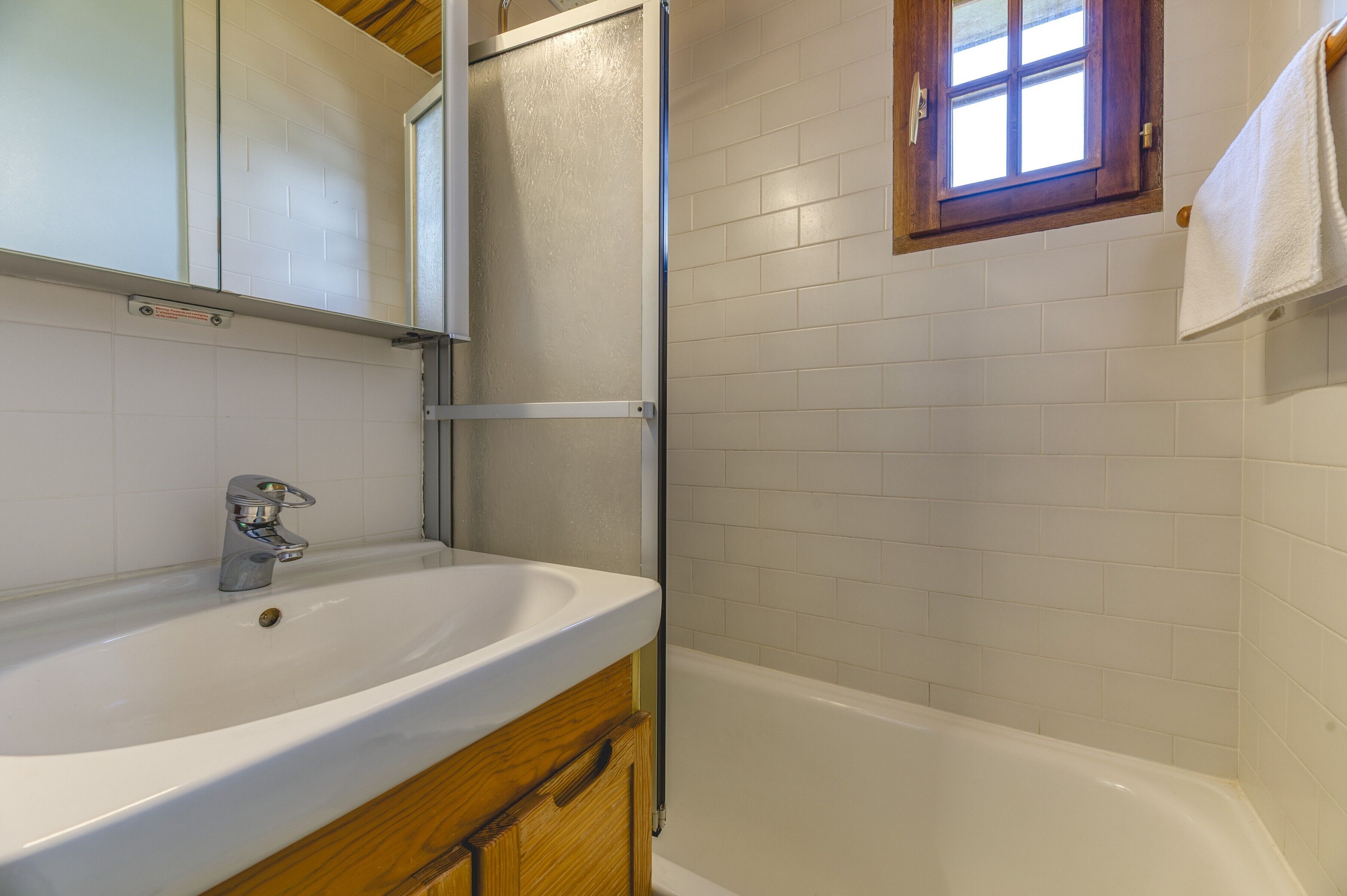 Douche, serviettes fournies