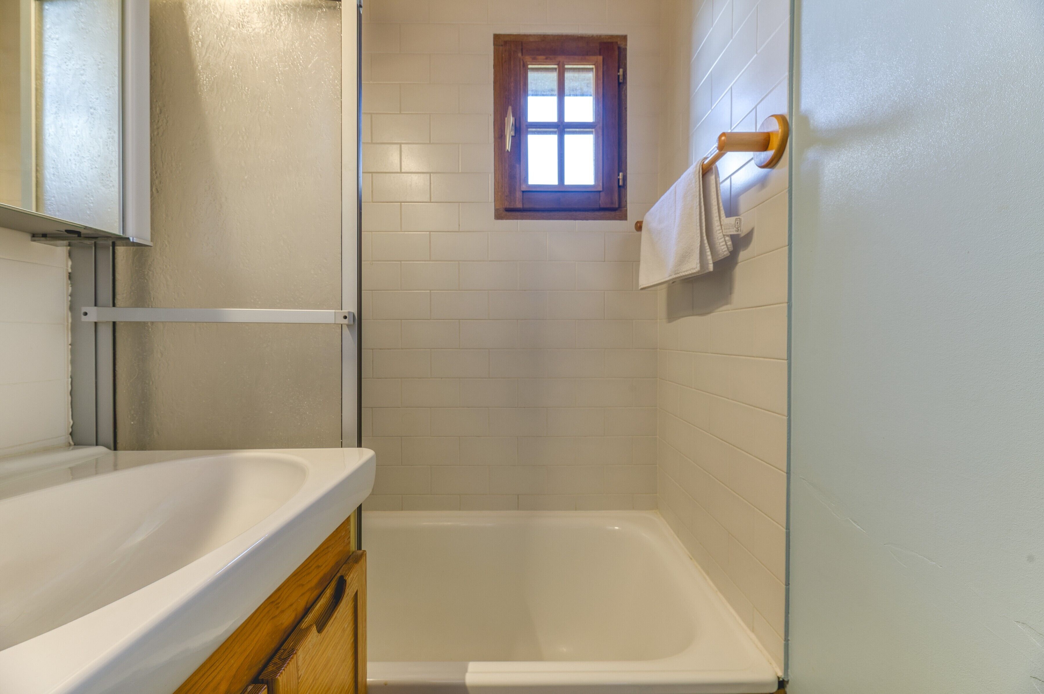 Shower, towels