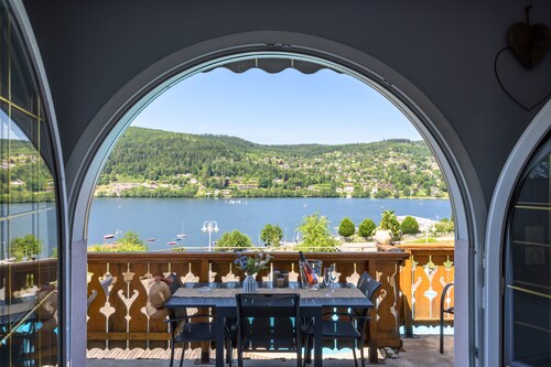 Apartment 'Gîte Du Lac À Gérardmer' with Lake View, Wi-Fi and Air Conditioning