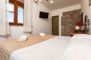 1 bedroom, free WiFi, bed sheets - Room 'Vicenzu' with Mountain View, Wi-Fi, and Air Conditioning (Taormina)