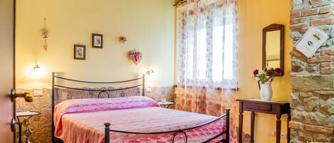 1 soverom, wi-fi (inkludert) og sengetøy