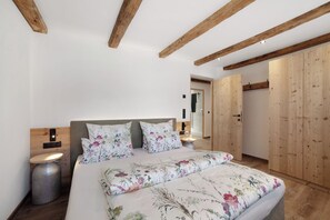 2 室のベッドルーム、WiFi (無料)、ベッドシーツ、車椅子でアクセスできる設備