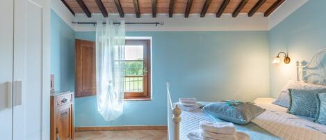 1 室のベッドルーム、WiFi (無料)、ベッドシーツ