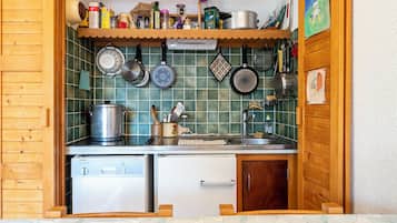 Kühlschrank, Ofen, Herdplatte, Geschirrspüler