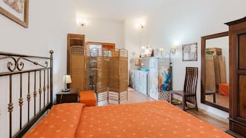 1 Schlafzimmer, BĂŒgeleisen/BĂŒgelbrett, kostenloses WLAN, BettwĂ€sche