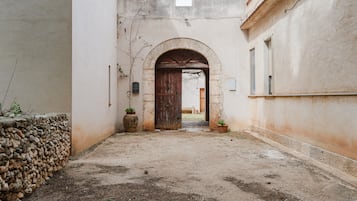 Enceinte de lâhĂ©bergement