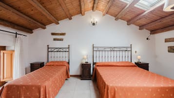 3 Schlafzimmer, BĂŒgeleisen/BĂŒgelbrett, kostenloses WLAN, BettwĂ€sche