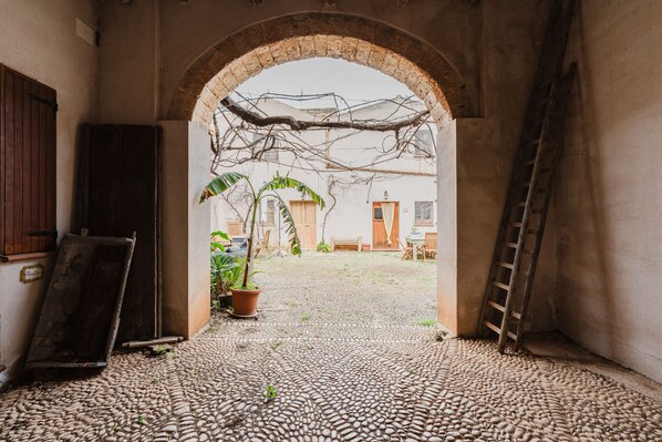 Interior - Apartment 'Torchio' with Shared Garden, Wi-Fi and Air Conditioning (Castelluzzo)