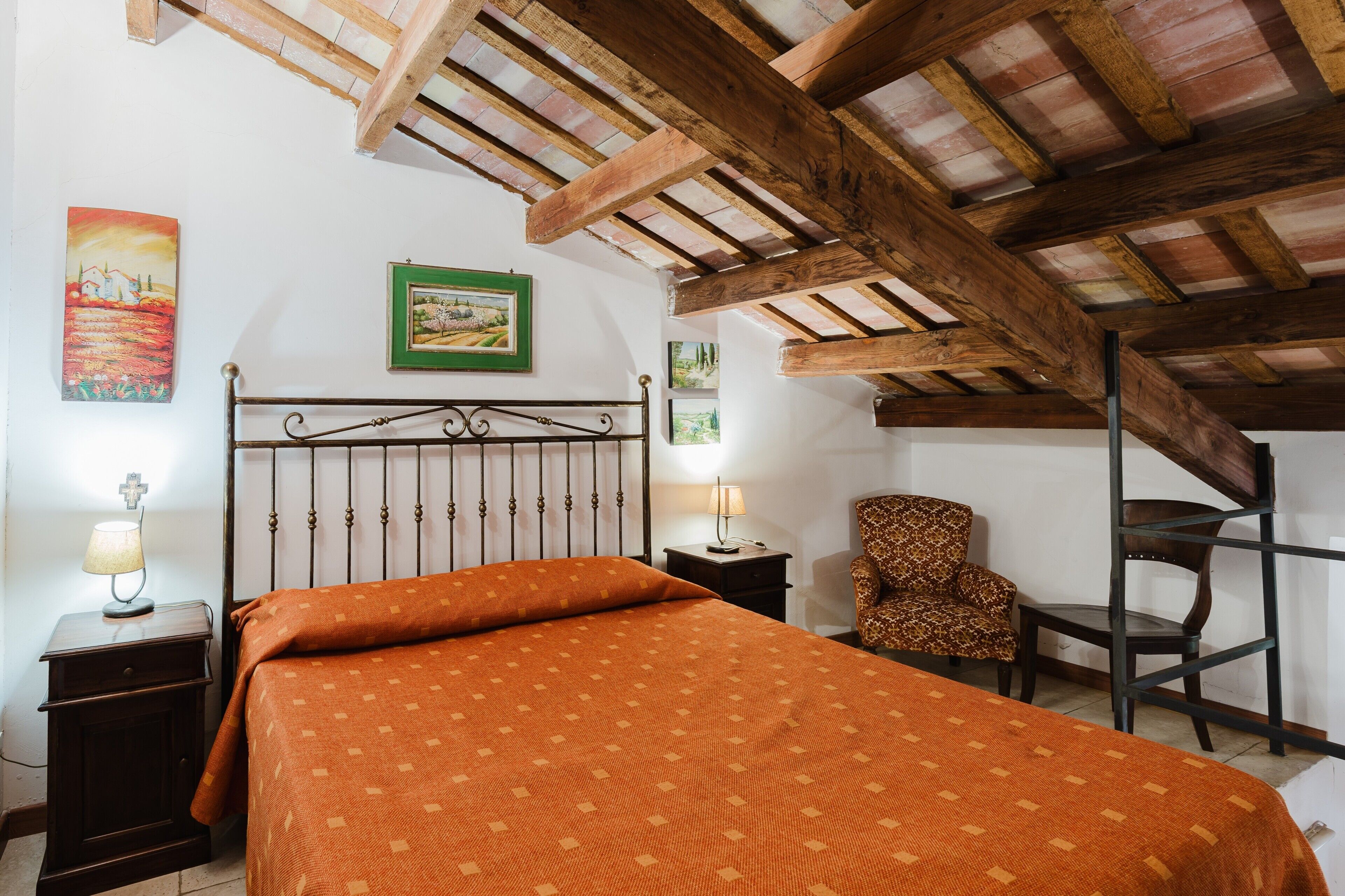 1 chambre, fer et planche à repasser, accès au Wi-Fi (inclus)