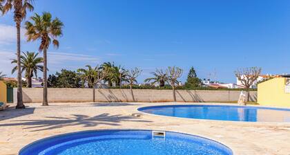 Appartement 'Precioso En Ciudadela' avec piscine privée, terrasse privée et climatisation