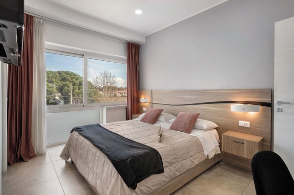 1 bedroom, free WiFi, bed sheets