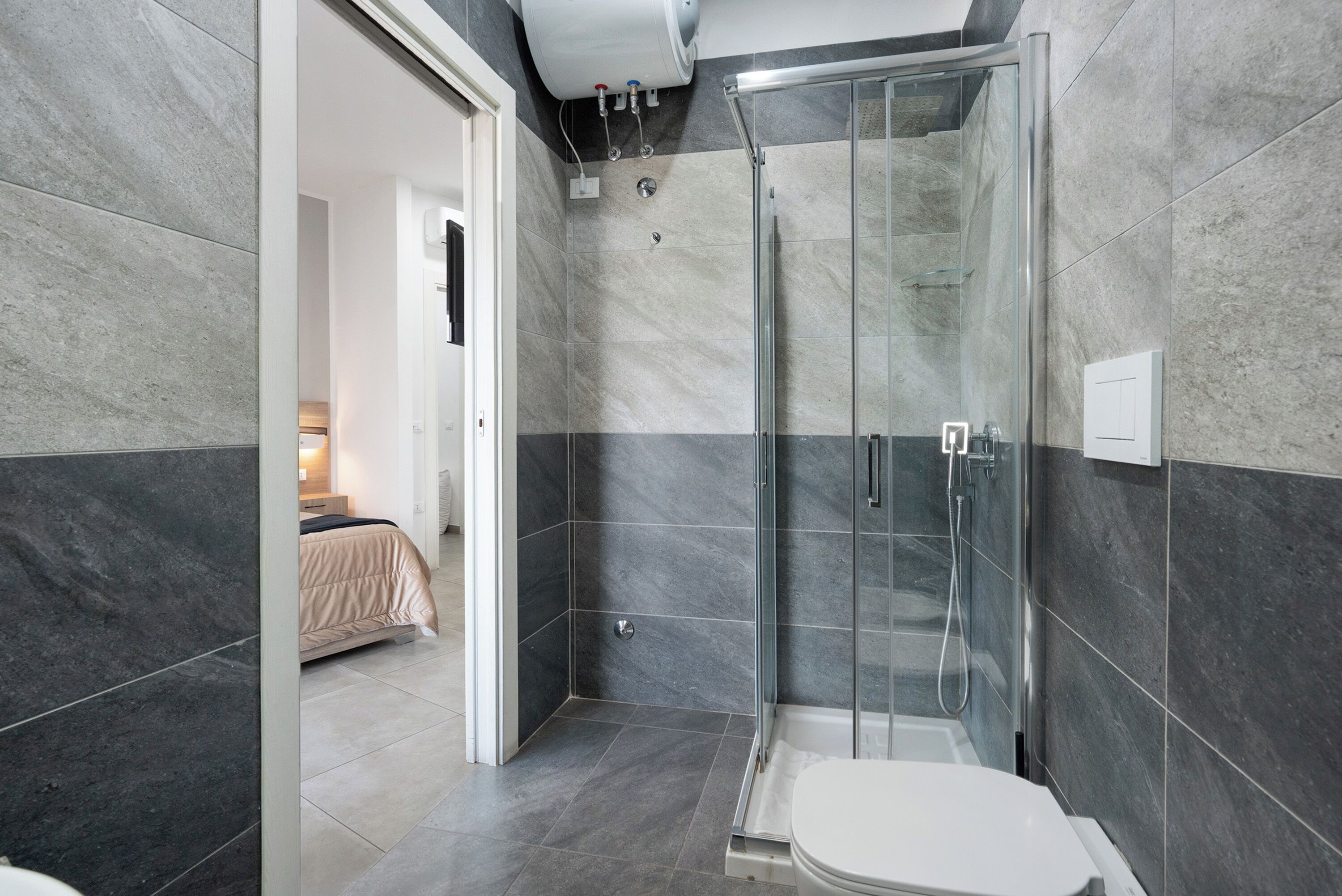 Doccia, asciugacapelli, asciugamani