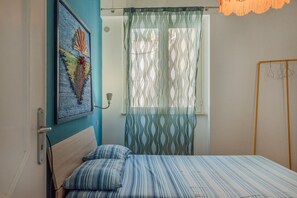 2 quartos, ferros/tábuas de passar roupa, Wi-Fi de cortesia