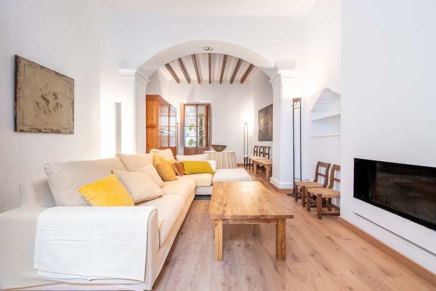 Apartamento 'Josep Sanxo De La Jordana 12' Con Vistas A La Montaña, Terraza Privada Y Wi-fi - Artá