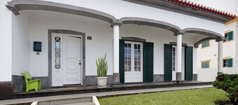 Maison de Vacances 'Pascoal House' avec Terrasse Privée, Jardin Privé et Wi-Fi