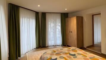 2 chambres, fer et planche Ă repasser, Wi-Fi gratuit, draps fournis