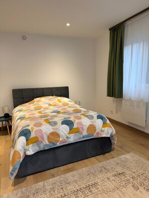 2 Schlafzimmer, Bügeleisen/Bügelbrett, kostenloses WLAN, Bettwäsche