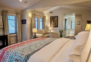5 bedrooms, iron/ironing board, WiFi, bed sheets