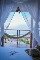 Chambre Double Luxe, balcon, vue mer | Draps en coton égyptien, literie de qualité supérieure, Wi-Fi gratuit