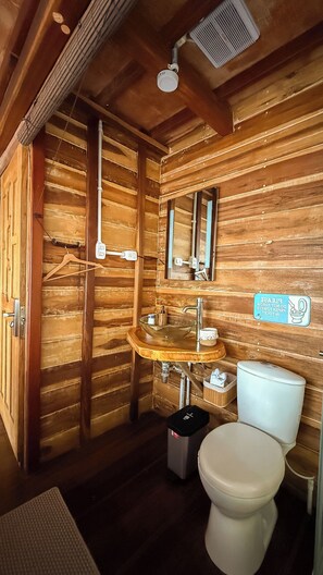 Luxury Double Room, Balcony, Sea View | Bathroom