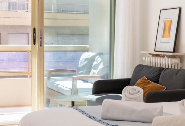 Strykejern/-brett, wi-fi og sengetøy