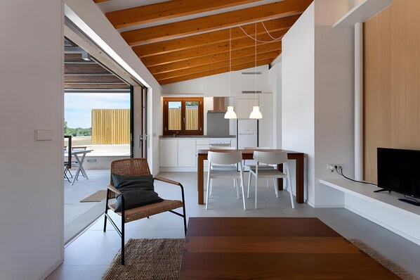 Dining - Holiday Home 'Twins Mar' with Shared Pool, Wi-Fi and Air Conditioning (Campos)