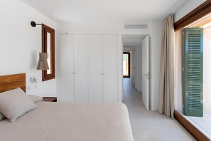 2 bedrooms, free WiFi, bed sheets - Holiday Home 'Twins Mar' with Shared Pool, Wi-Fi and Air Conditioning (Campos)