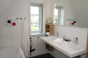 淋浴設備、風筒、提供毛巾