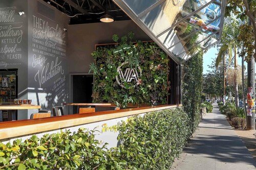 Casa Cielo in the heart of the Funk Zone, 2 blocks to beach, A/C, Pet Friendly!