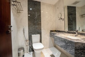 Deluxe Double or Twin Room, Mountain View | 1 bedroom, in-room safe, blackout drapes, iron/ironing board