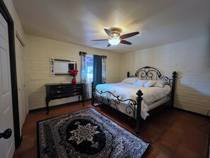 4 soverom, strykejern/-brett, wi-fi og sengetøy