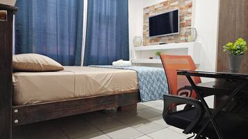 2 bedrooms, desk, iron/ironing board, free WiFi