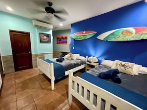 6 bedrooms, in-room safe, iron/ironing board, travel crib