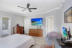 3 bedrooms, desk, WiFi - South Tampa Oasis: 3 BR 2 BA (Tampa)