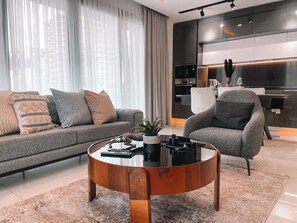 Living area - Chic 2BR with swimming pool (Accra)