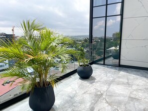 Interior - Chic 2BR with swimming pool (Accra)